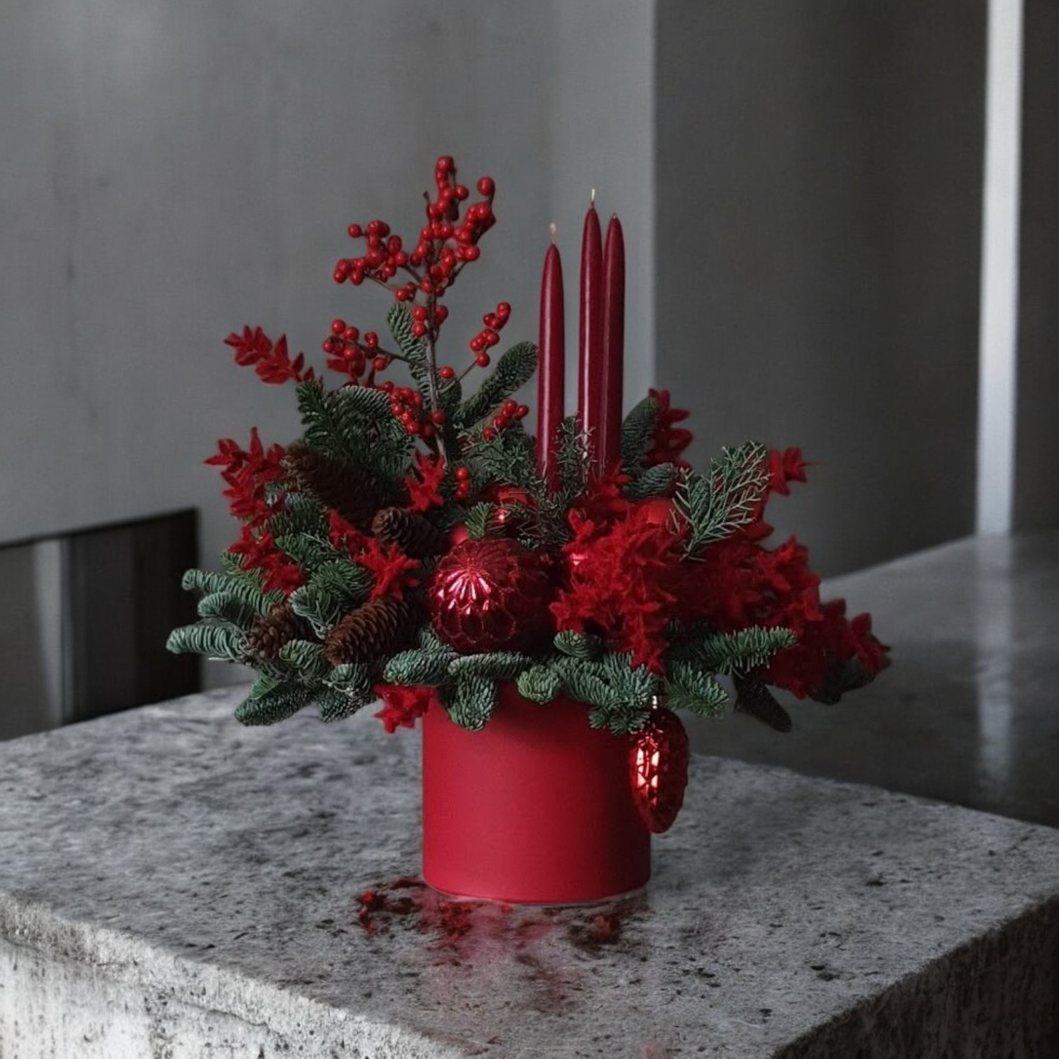 Crimson Night Luxe Yılbaşı Aranjmanı