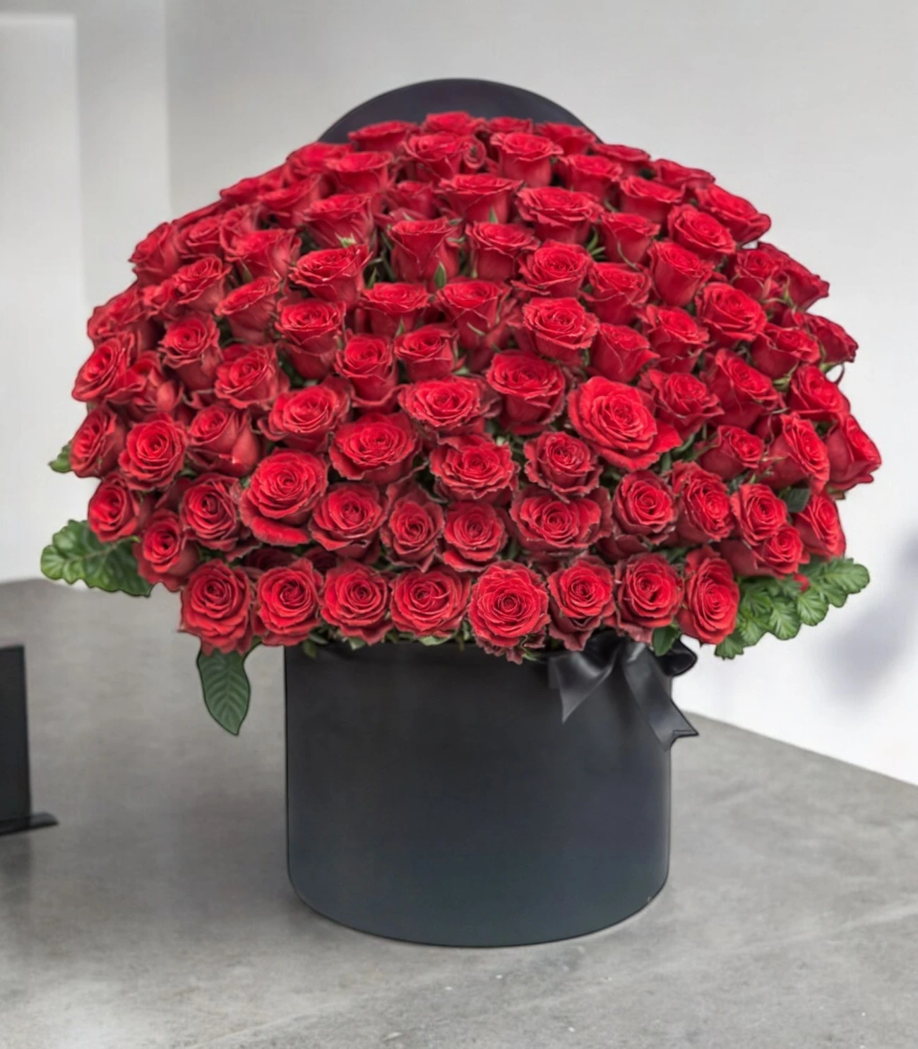 100 Adet Kırmızı Gül Kutusu