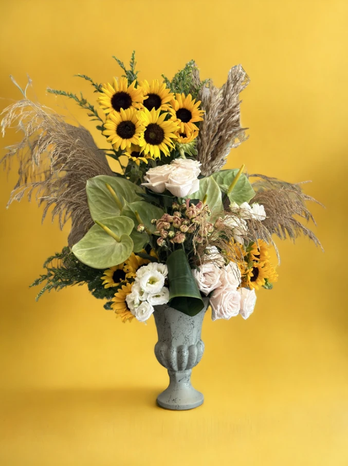 Günebakan ve Antoryumun Doğal Şıklığı Aranjmanı