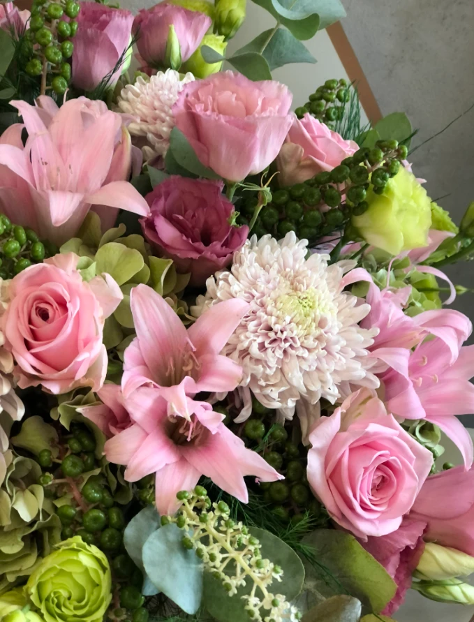 Lilyum ve Gül Şıklığı Buketi